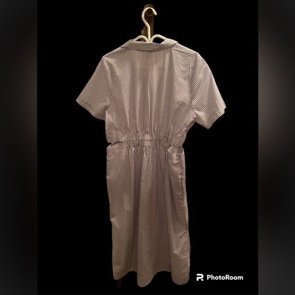 Old Navy - Picture 3 of 4